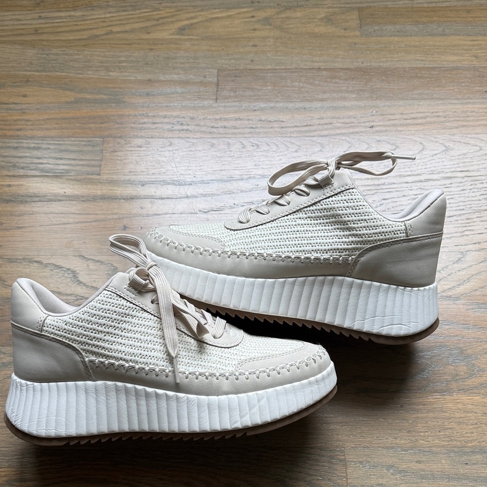 SONOMA "Tonnya" Natural Whipstitch Lace-up ortholite Platform Sneakers size 8.5